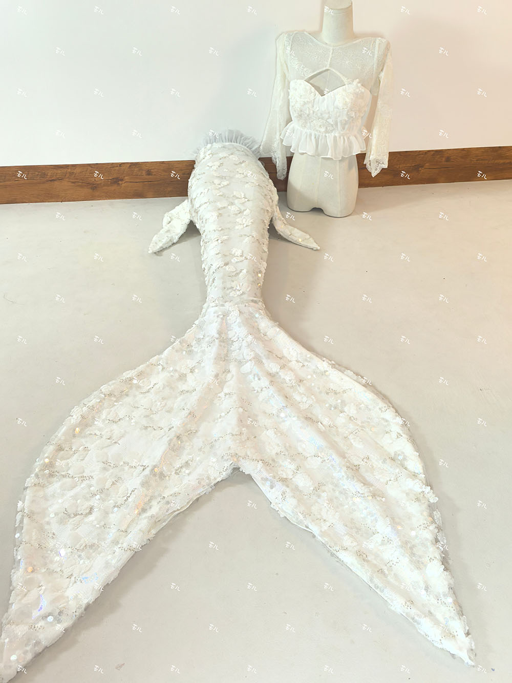 New Sequined Mermaid Big Tail  - Aquarium Fish Bowl 评论和价格